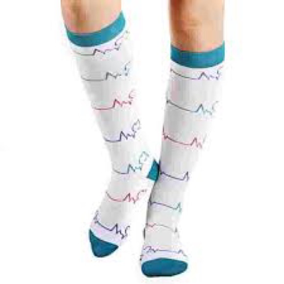 Colorful Heartbeat Pattern Compression Knee-High Socks - Picture 2 of 4